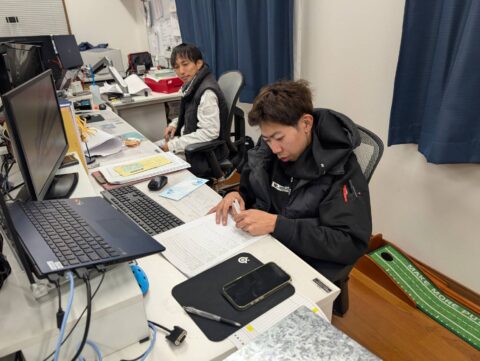 現場のリアルを覗き見！電気工事士の日常と日報の重要性